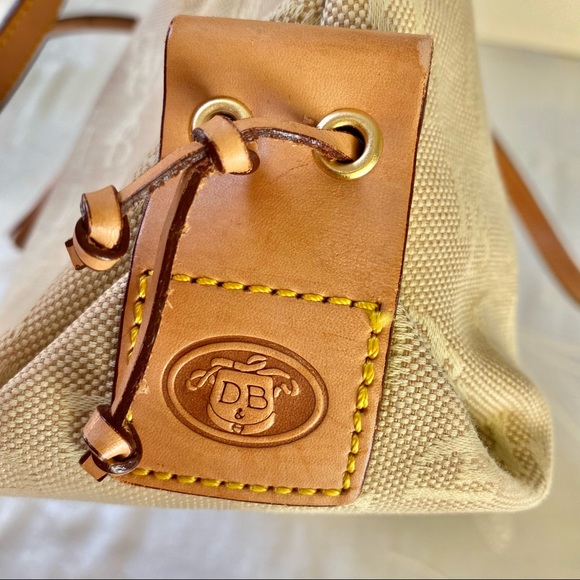 Dooney & Bourke Shoulder Bag Gold with Tan leather details - Picture 6 of 13